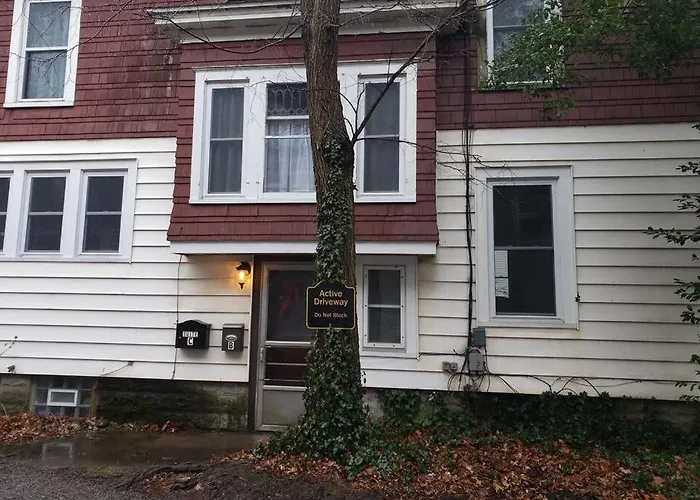 Large Bakery Apartment - Central Downtown Location