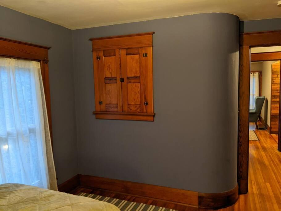 Large Bakery - Downtown Location Apartment *